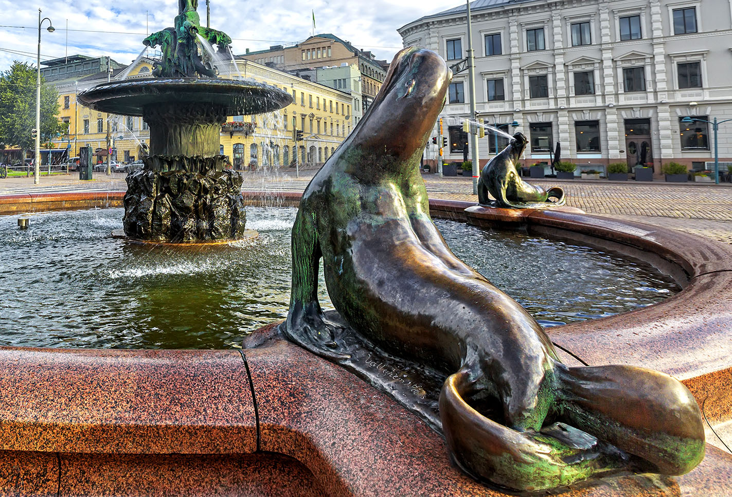 Fountain Scene with Statues