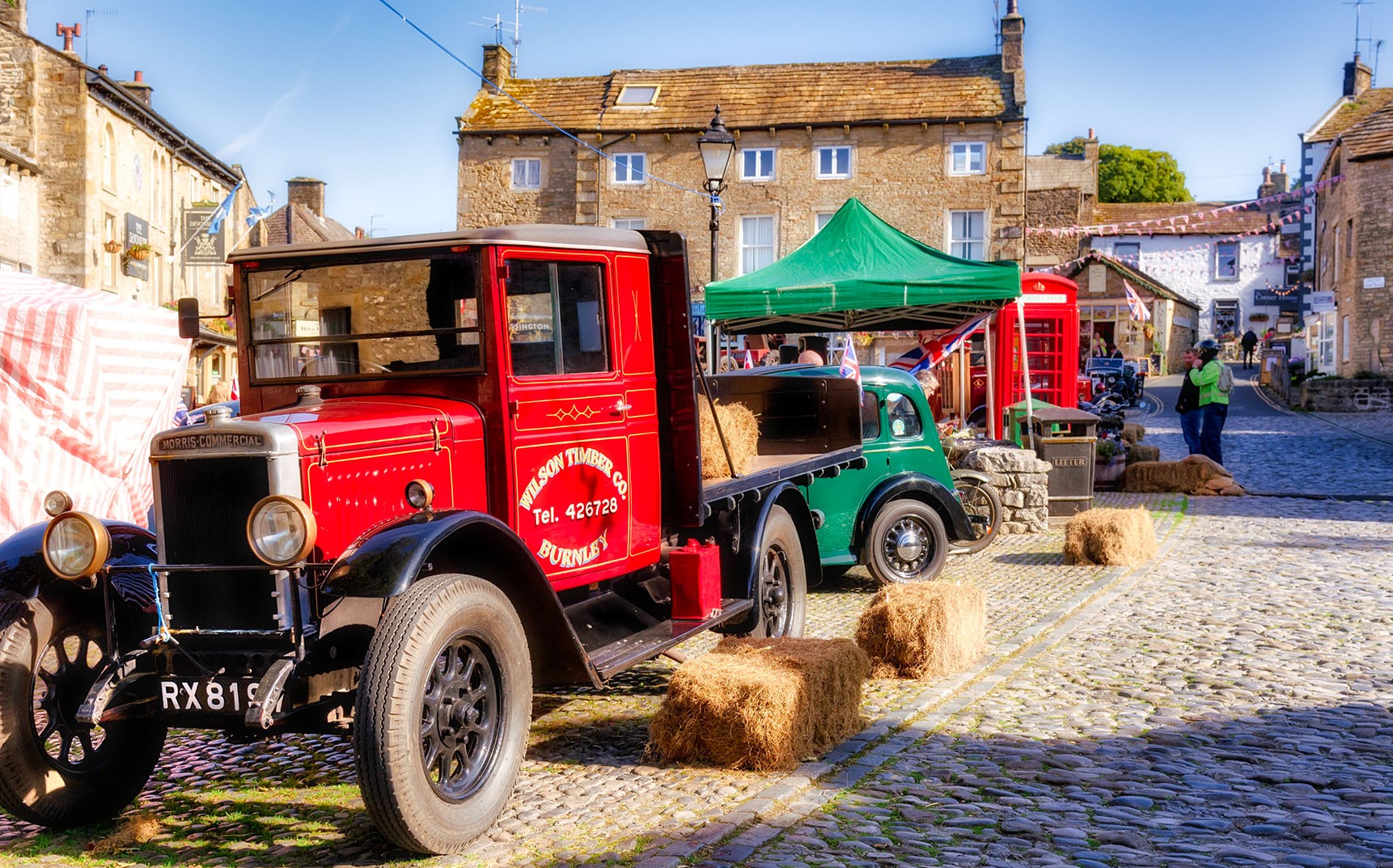 Old vehicles, antique car, outdoor market, vintage cars, hay bales