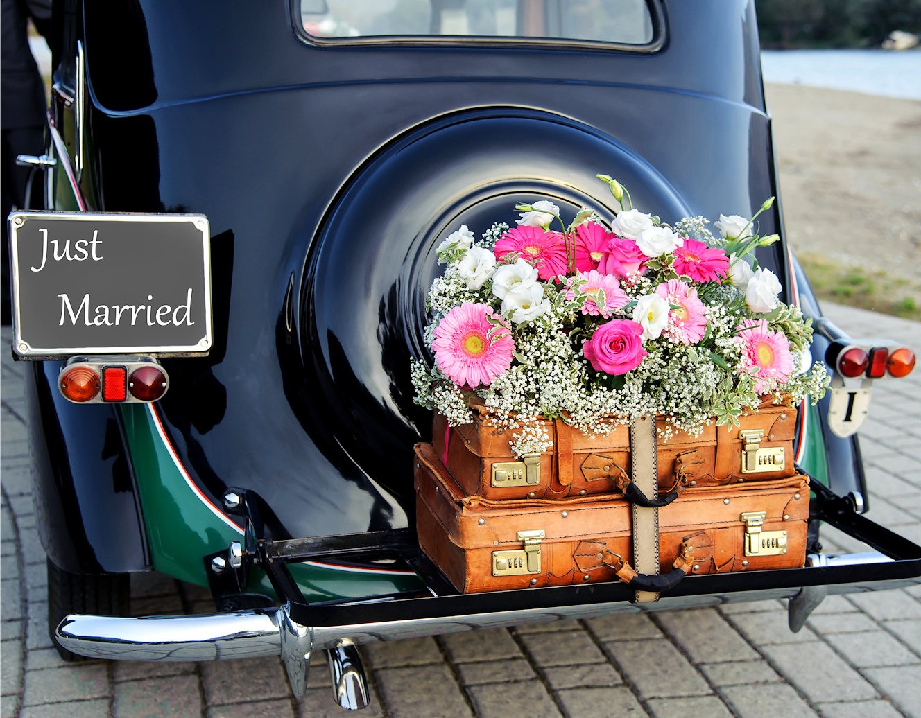 Antique Vehicle Wedding Decor