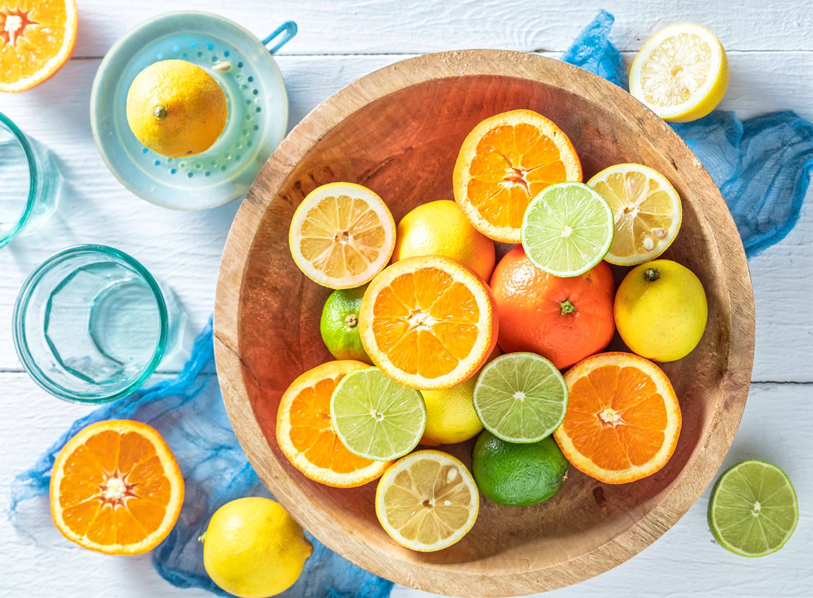 Orange slices with lemon slices on tray
