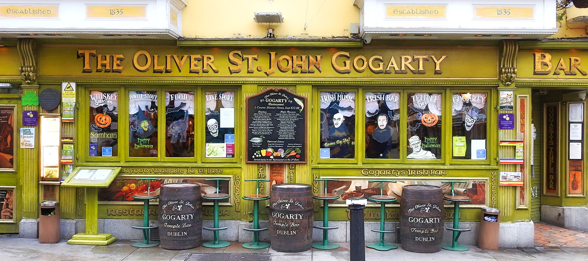 Pub restaurant sign