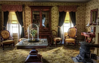 Old fashioned living room